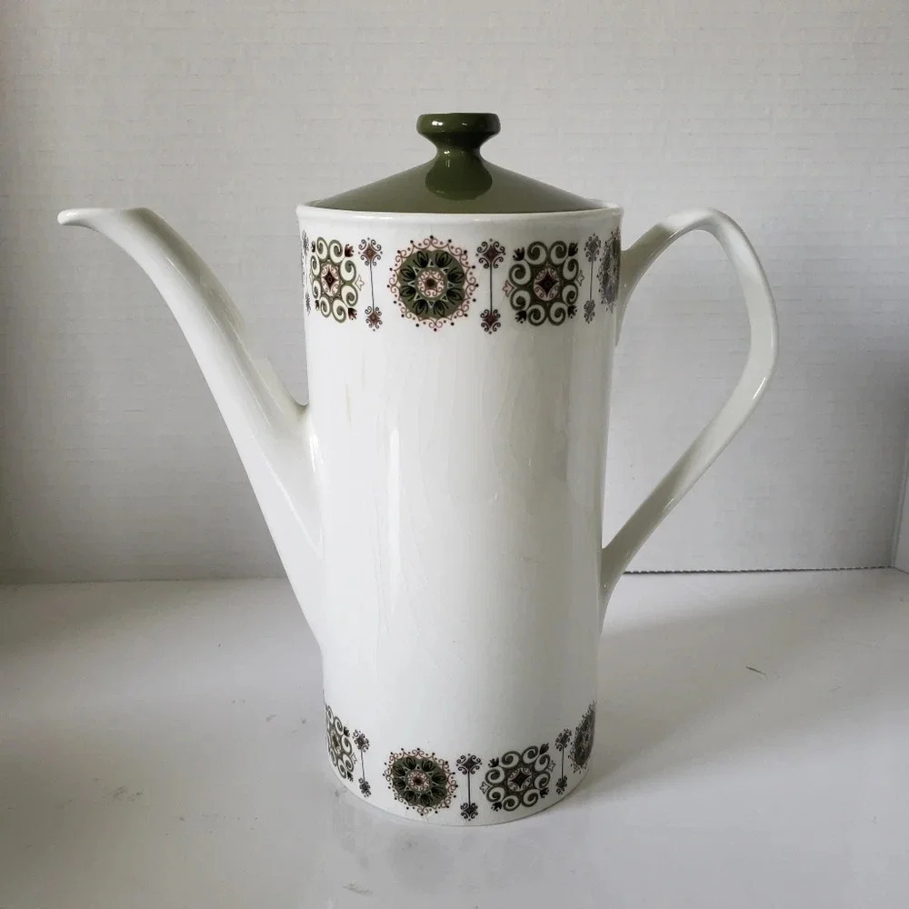 Vintage 1960s Johnston Brothers Large Green/White Coffee/Tea Pot.